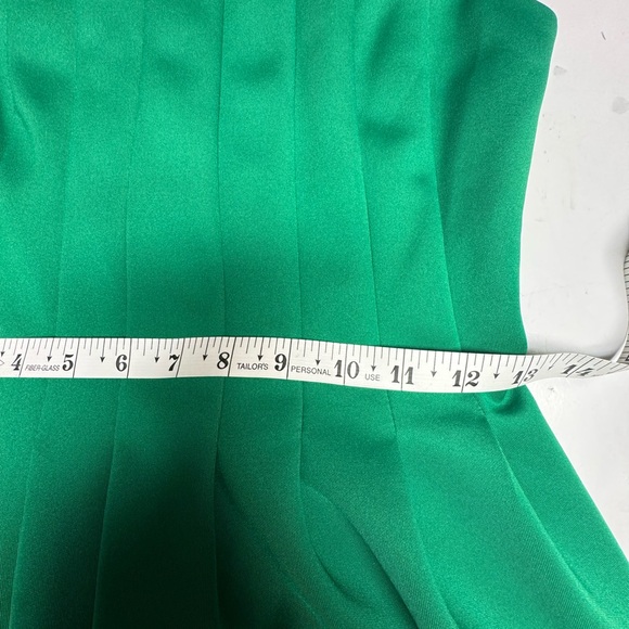 Emerald Green Sleeveless Pleated Fit and Flare Mini Dress sz 4 - Picture 6 of 7